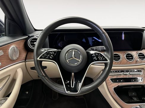 Used 2023 Mercedes-Benz E 350 4MATIC Sedan image 12