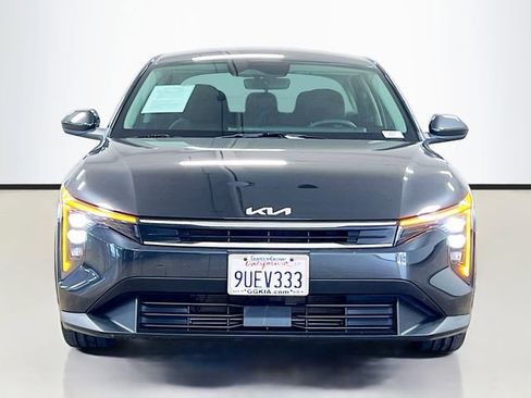Certified 2025 Kia K4 LX image 2