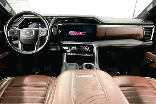 Used 2024 GMC Sierra 2500 Denali Ultimate AWD/4WD image 17