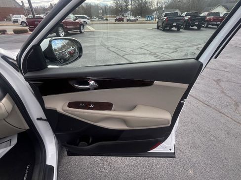 Used 2018 Kia Sorento EX w/ EX Advanced Touring Package image 16