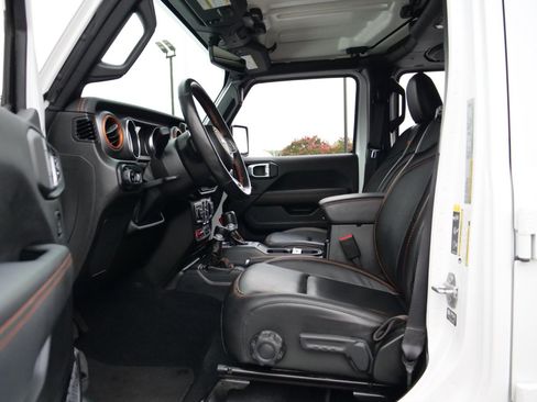Used 2023 Jeep Gladiator Mojave w/ Cold Weather Group AWD/4WD image 28