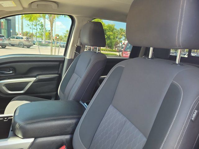 Used 2023 Nissan Titan SV w/ SV Convenience Package RWD image 16