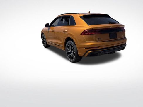Used 2022 Audi Q8 Prestige w/ Prestige Package AWD/4WD image 3