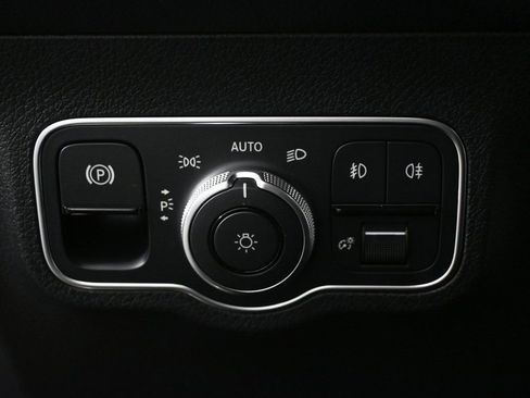 New 2026 Mercedes-Benz GLB 250 GLB 250 image 9