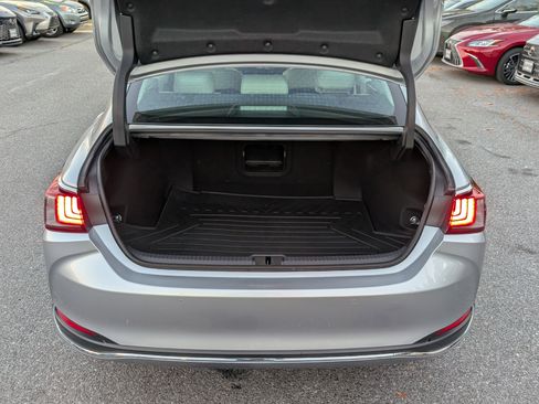 Certified 2025 Lexus ES 300h 300h image 13