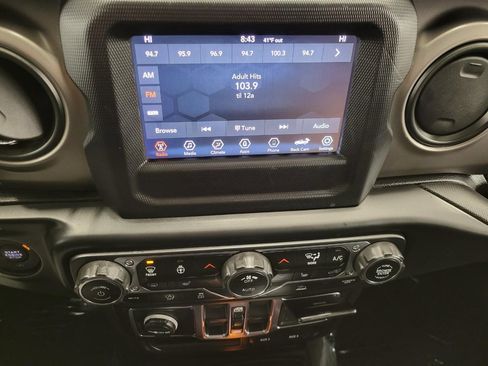 Used 2020 Jeep Gladiator Sport w/ Quick Order Package 24S image 8