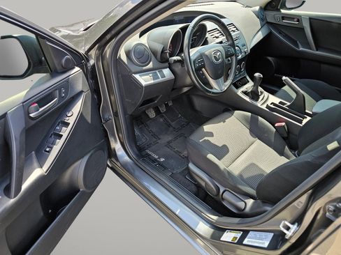 Used 2013 MAZDA MAZDA3 i Touring image 18