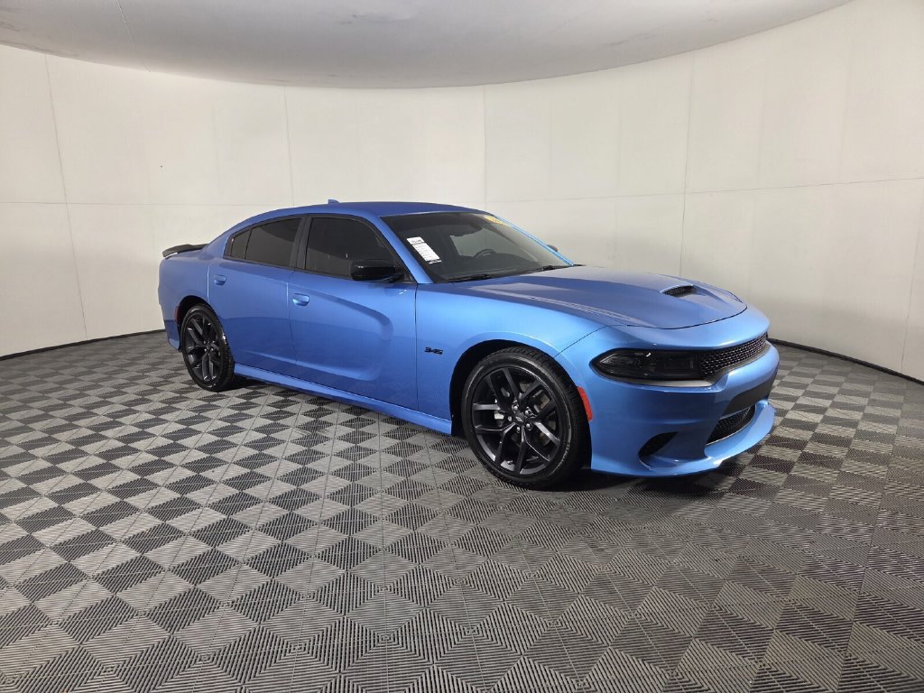 Used 2023 Dodge Charger R/T w/ Blacktop Package RWD image 3