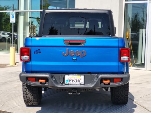 Used 2022 Jeep Gladiator Mojave w/ Trailer Tow Package AWD/4WD image 6