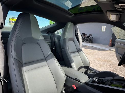 Used 2021 Porsche 911 Carrera image 15