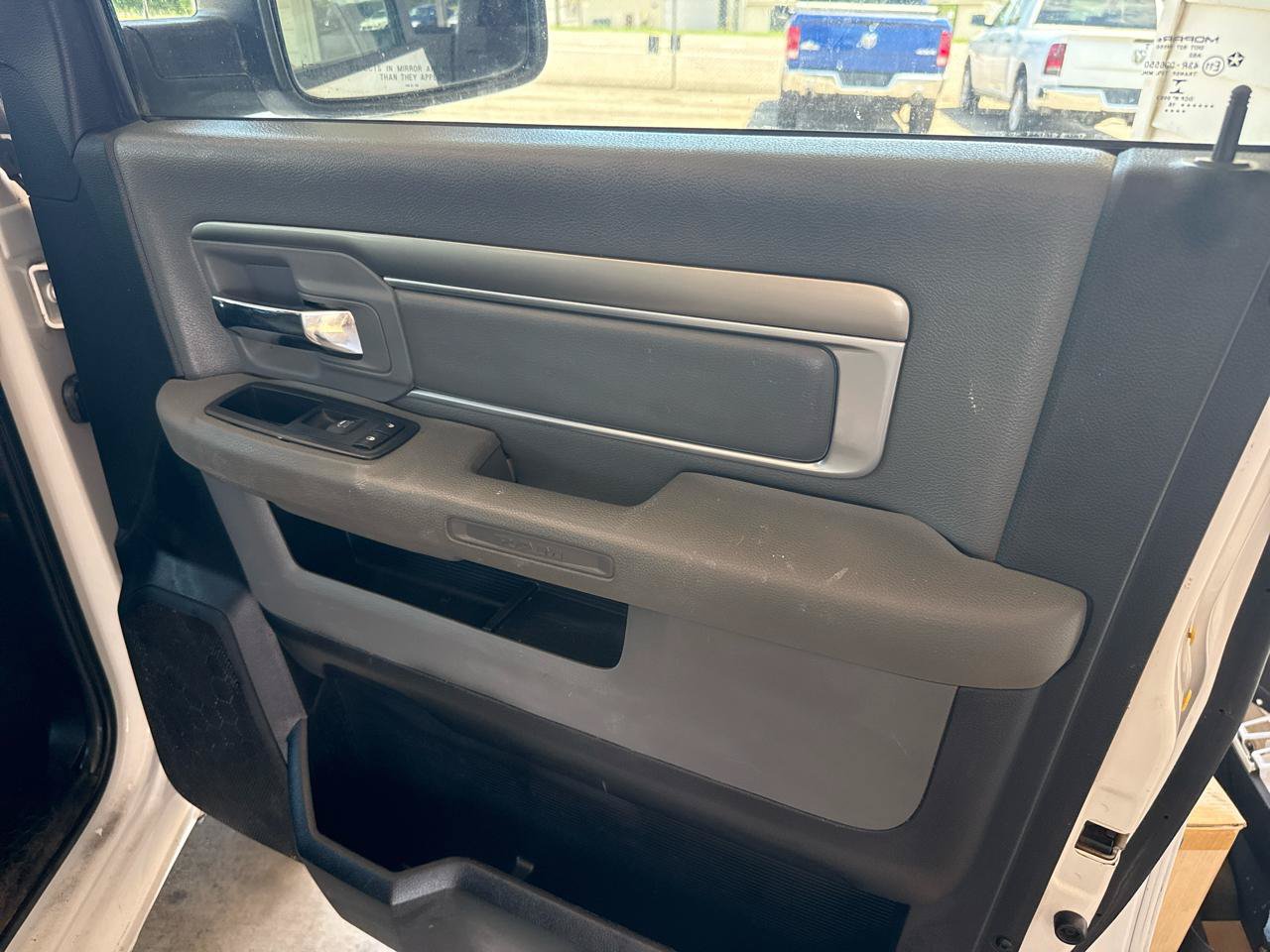 Used 2016 RAM 2500 SLT AWD/4WD image 19
