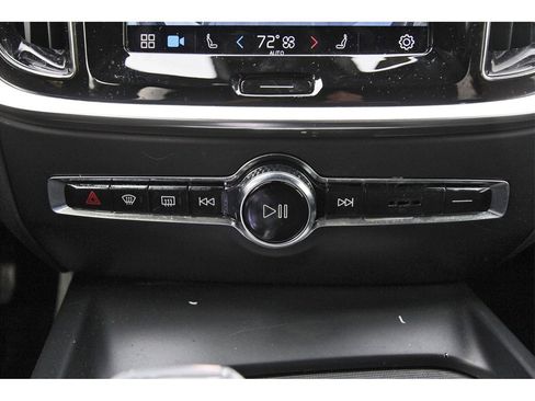 Used 2023 Volvo S60 B5 Ultimate image 27