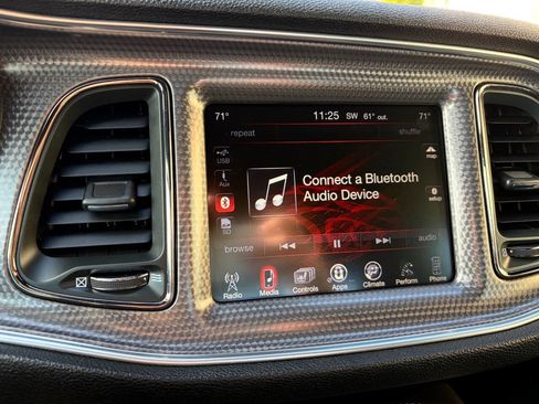 Used 2015 Dodge Challenger SRT Hellcat image 36