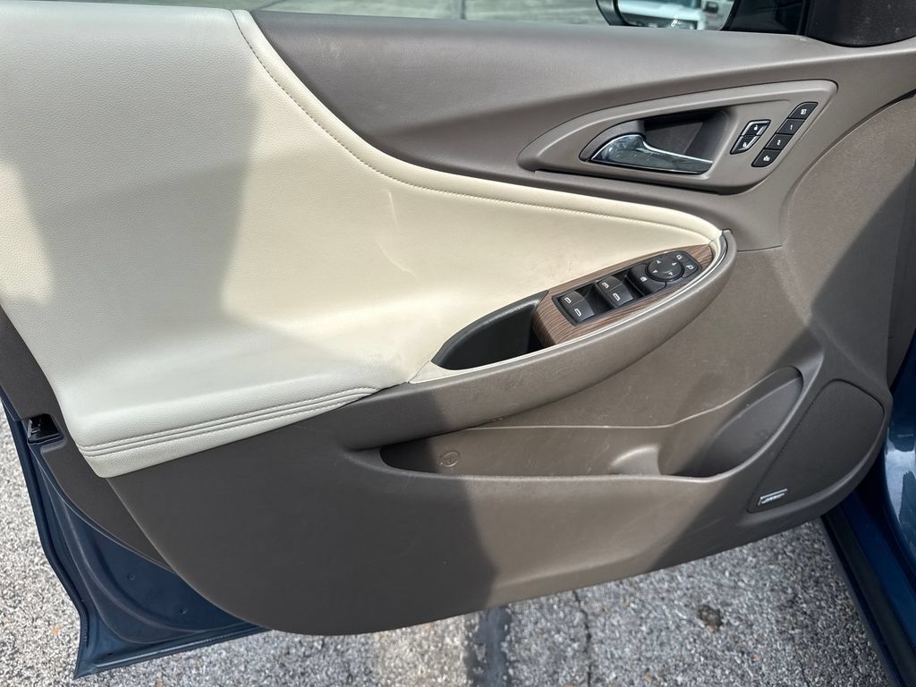 Used 2024 Chevrolet Malibu LT FWD image 14