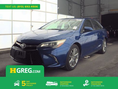 Used 2016 Toyota Camry SE FWD image 1