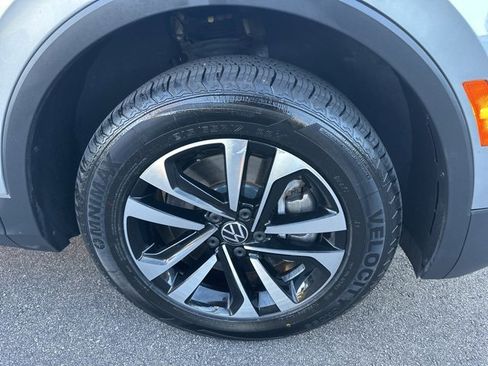 Used 2022 Volkswagen Tiguan S image 32