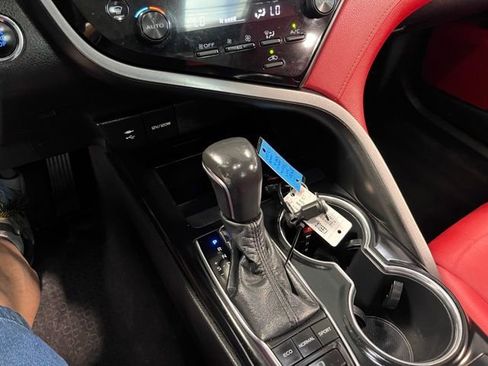 Used 2019 Toyota Camry XSE image 29