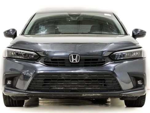 Used 2022 Honda Civic Touring image 2