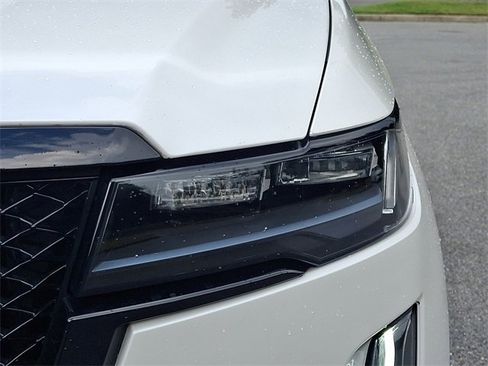 Used 2021 Cadillac Escalade Sport w/ LPO, Illumination Package image 9