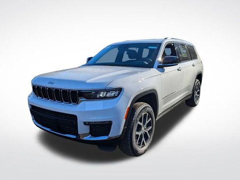 Certified 2025 Jeep Grand Cherokee L Limited w/ Trailer Tow Package image 7