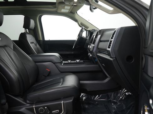 Used 2019 Ford Expedition Platinum image 13