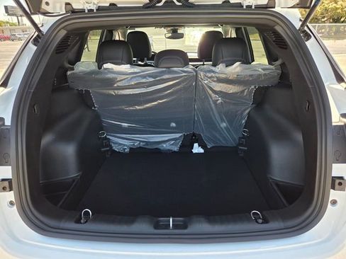 New 2026 Jeep Compass Latitude AWD/4WD image 14