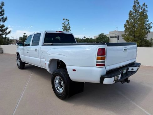 Used 2005 Chevrolet Silverado 3500 LT w/ Heavy-Duty Power Package AWD/4WD image 6