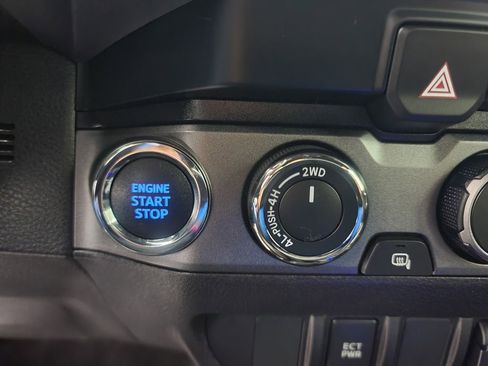 Used 2021 Toyota Tacoma TRD Off-Road w/ Blackout Package (TMS) AWD/4WD image 35