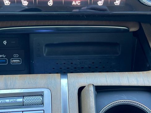 Used 2023 Genesis GV80 2.5T w/ Prestige 20" Package image 36