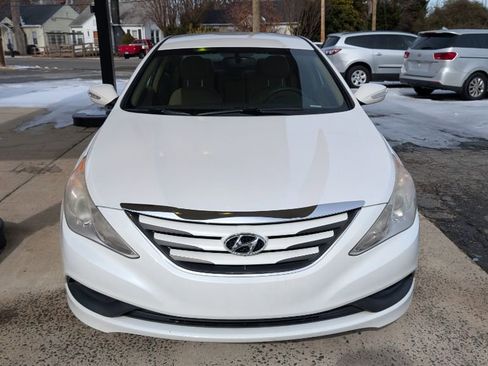 Used 2014 Hyundai Sonata GLS w/ Popular Equipment Group 2 image 2