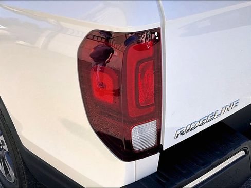 Used 2017 Honda Ridgeline RTL-T image 29