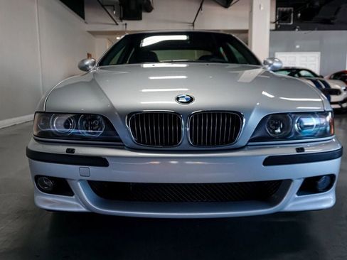 Used 2002 BMW M5 RWD image 15