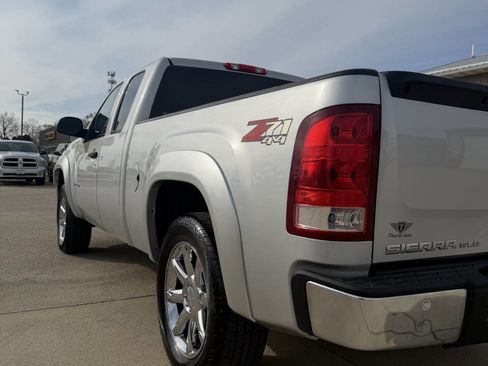 Used 2013 GMC Sierra 1500 SLE w/ Power Tech Package image 8