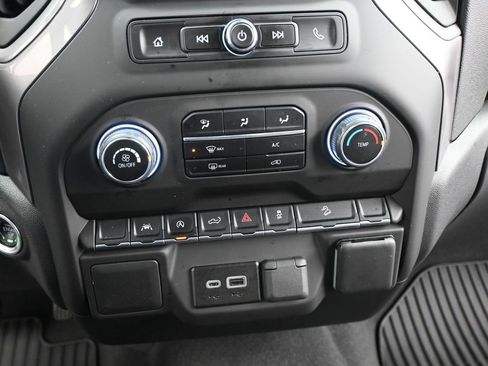 Used 2024 Chevrolet Silverado 1500 Custom Trail Boss w/ LPO, Dark Essentials Package AWD/4WD image 17