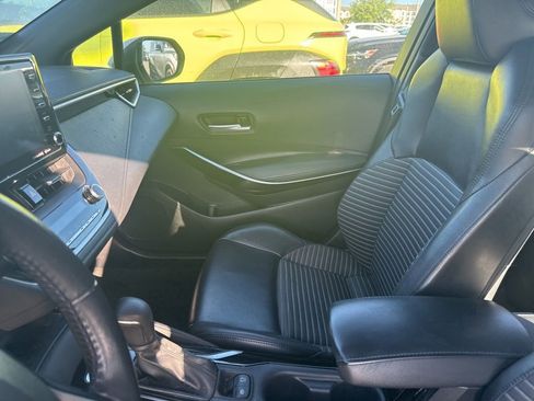 Used 2021 Toyota Corolla XSE image 12