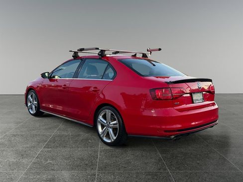 Used 2017 Volkswagen Jetta GLI FWD image 3