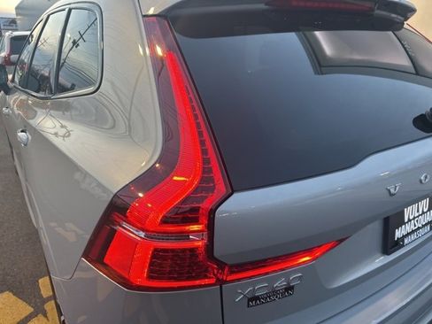 Certified 2025 Volvo XC60 B5 Plus image 10