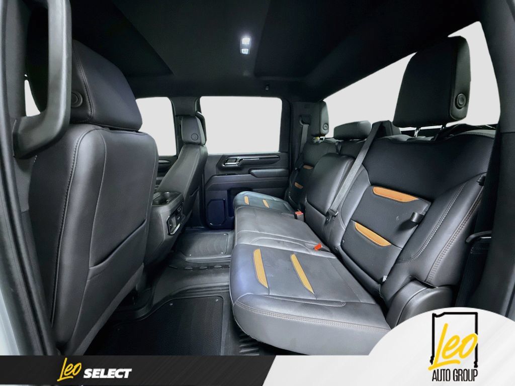 Used 2025 GMC Sierra 2500 AT4 AWD/4WD image 28