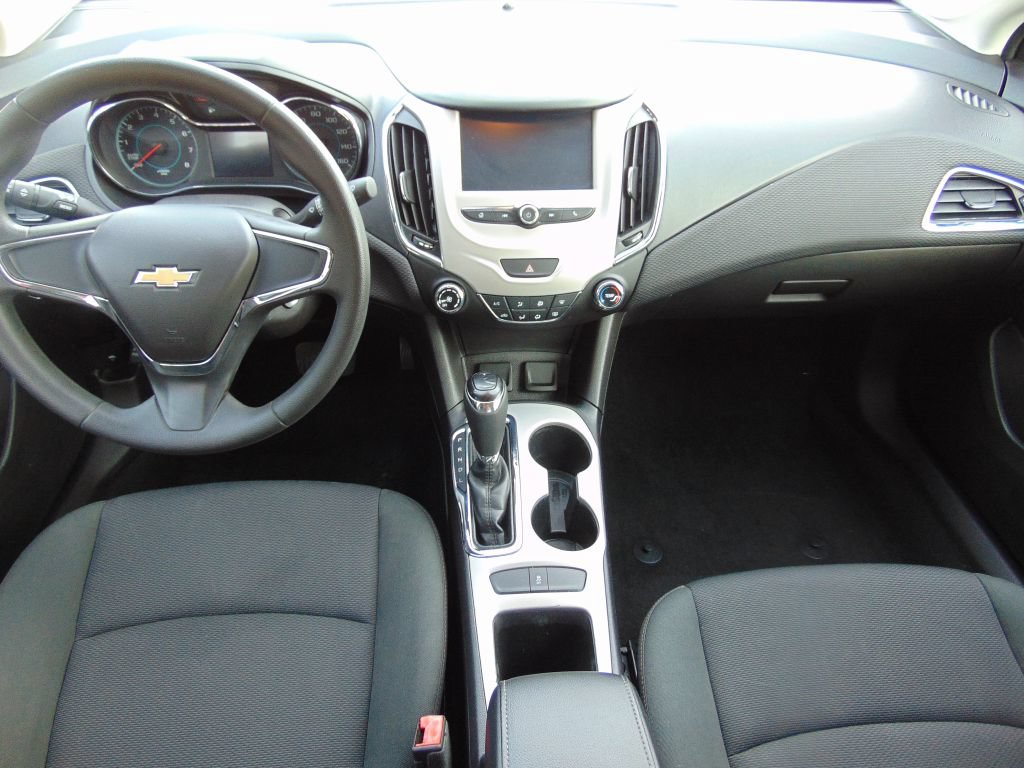 Used 2016 Chevrolet Cruze LS FWD image 17