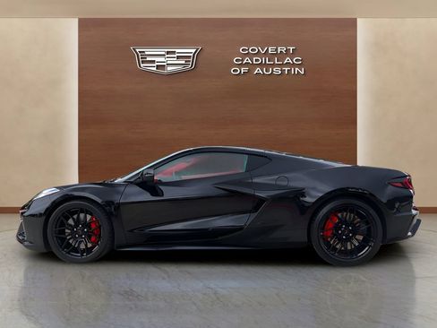 Used 2024 Chevrolet Corvette Z06 RWD image 2