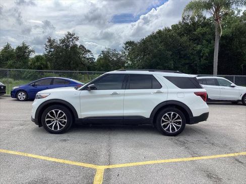 Used 2022 Ford Explorer ST-Line w/ Class IV Trailer Tow Package RWD image 4