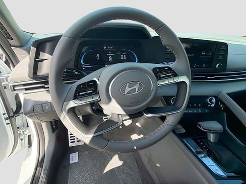 New 2026 Hyundai Elantra SEL Sport Premium FWD image 11