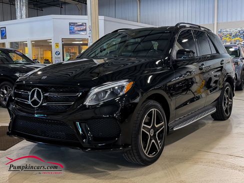 Used 2018 Mercedes-Benz GLE 350 GLE 350 4MATIC Sport Utility 4 w/ Premium 2 Package image 2