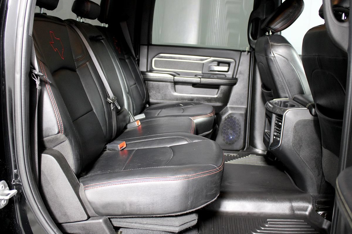 Used 2019 RAM 2500 Big Horn w/ Black Appearance Package RWD image 29