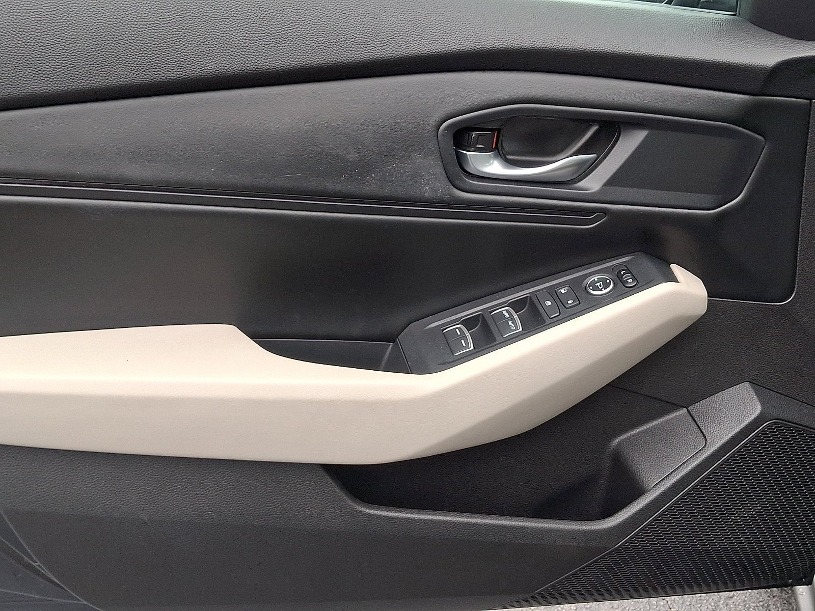 Certified 2023 Honda Accord EX image 12