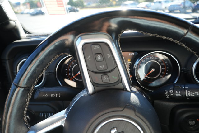 Used 2021 Jeep Wrangler Unlimited Sahara AWD/4WD image 25