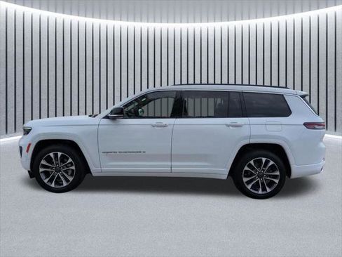 Certified 2025 Jeep Grand Cherokee L Overland w/ Advanced Protech Group III AWD/4WD image 15