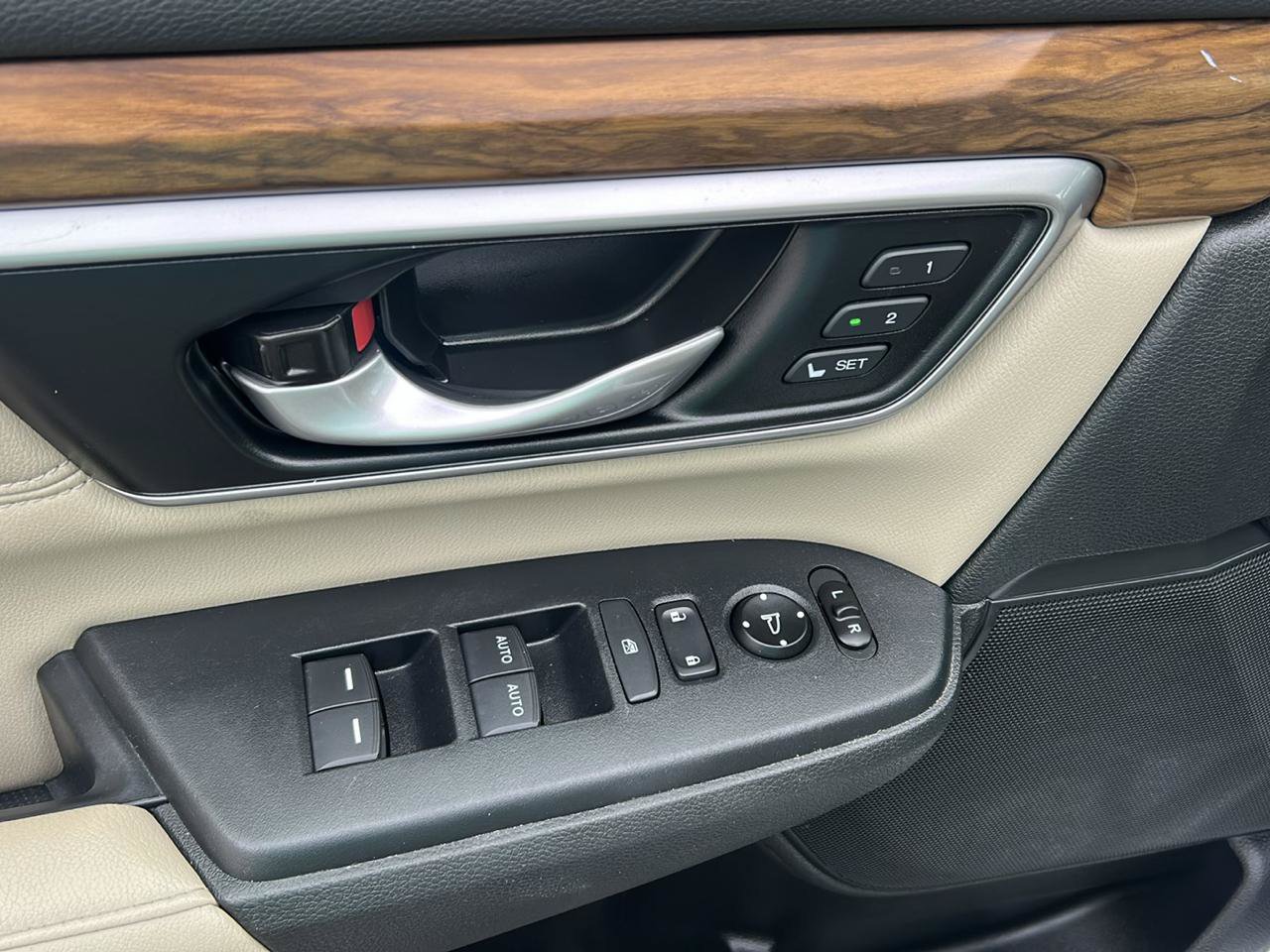 Used 2020 Honda CR-V Touring image 14