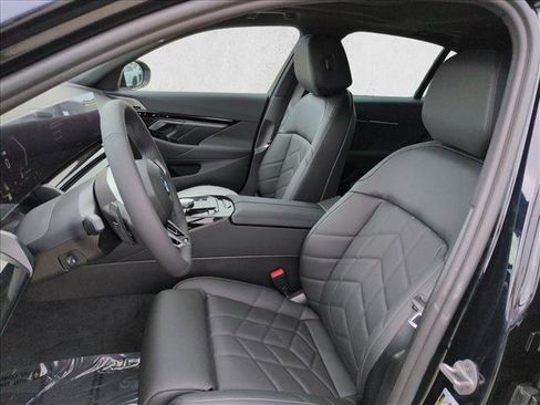 New 2026 BMW 530i RWD image 4