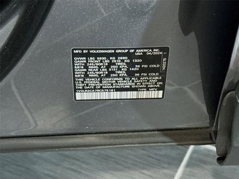 Used 2024 Volkswagen Atlas SE AWD/4WD image 39